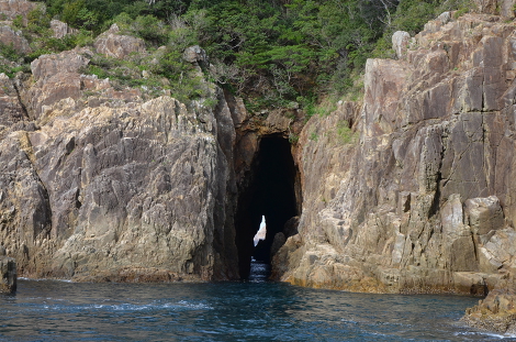 トオルマの洞窟