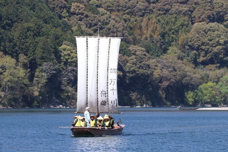 四万十川観光遊覧船・舟母浪漫