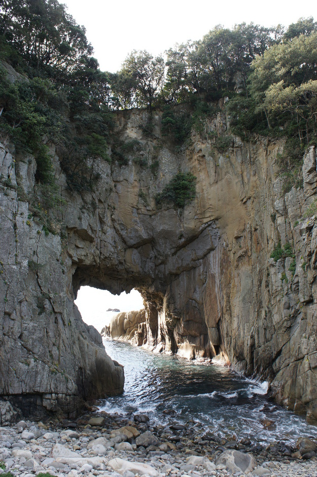 白山洞門